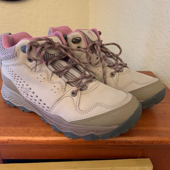 vionic women's everett boot